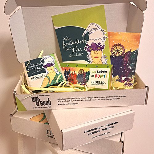 FIDELIS Geschenk-Box mit Seife, Schokolade, Künstler*innen-Karte und Weihnachts-Karte
