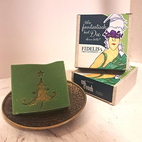 FIDELIS Seifen im Design von Künstlerin Iris Kopera